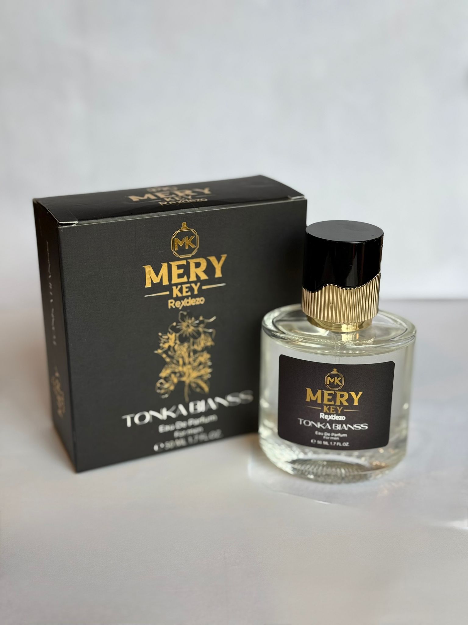 Mery Key Tonka Bianss eau de parfum şişesi ve kutusu